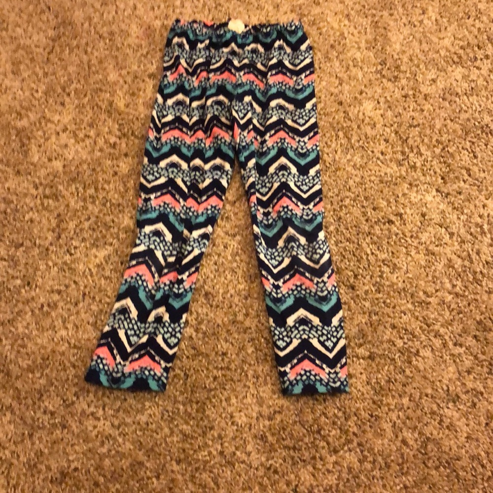 Girls Leggings size small (7/8) black floral